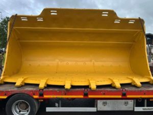 Project: Largescale repair of a CAT 992K loader bucket